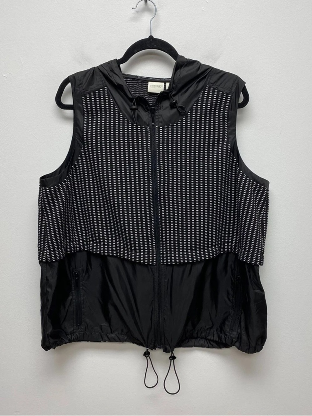 Chico’s Zenergy Sleeveless Black Hooded Zip Vest- Size 0